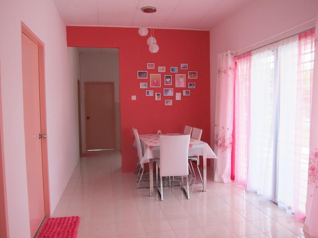 Milu Homestay - Kuala Selangor Dış mekan fotoğraf