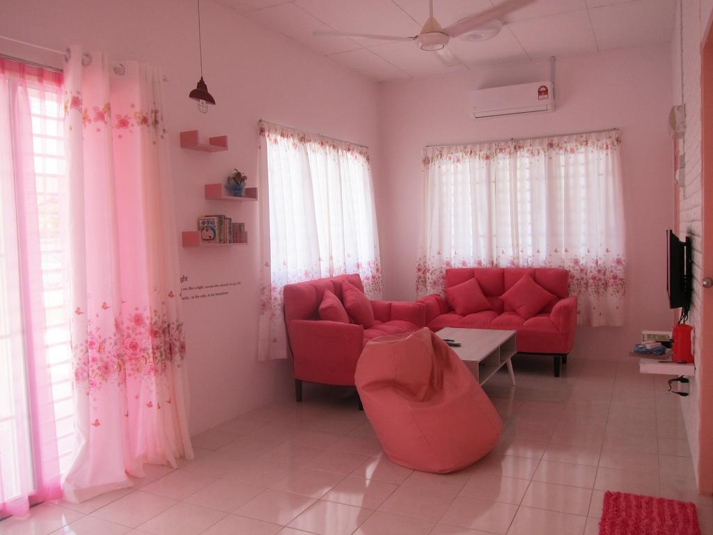 Milu Homestay - Kuala Selangor Dış mekan fotoğraf